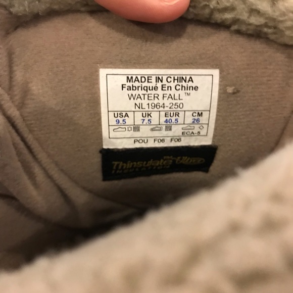 Tan Sorel winter boots, worn before but in solid condition, size 9.5 - Picture 7 of 8